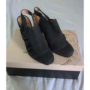 Nanette Lepore Slingback Heels Charcoal Gray Ruffle Suede Block Heel Sz 9.5 NIB